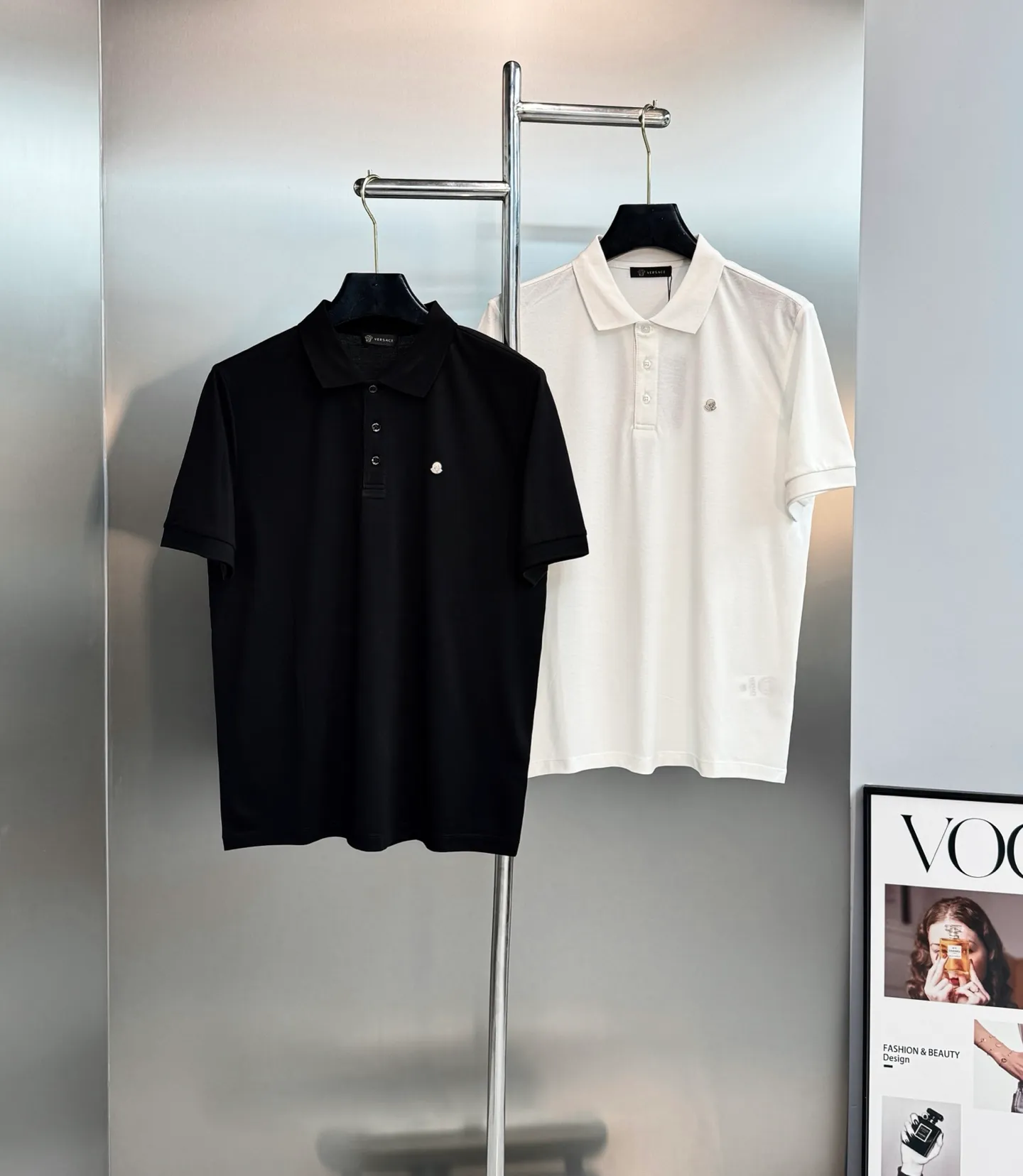 ⚜️Moncle* Classic Polo .New Arrival . Polo 230 ， . moncler Classic . . ！ . ！ ：Black.White.Sizes：M-3XL（S 4xl ） ❗️175/140 L